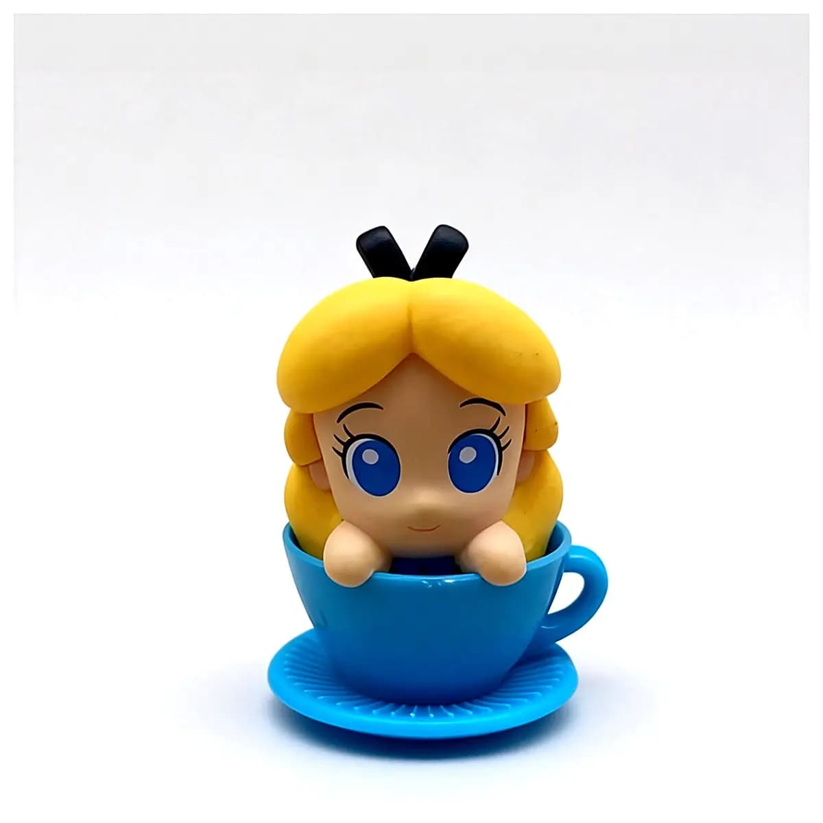 Alice in Wonderland Teacup Figurine Girl Toy ing Gift Wonderland Series Cute Desk Decoration Kids Present