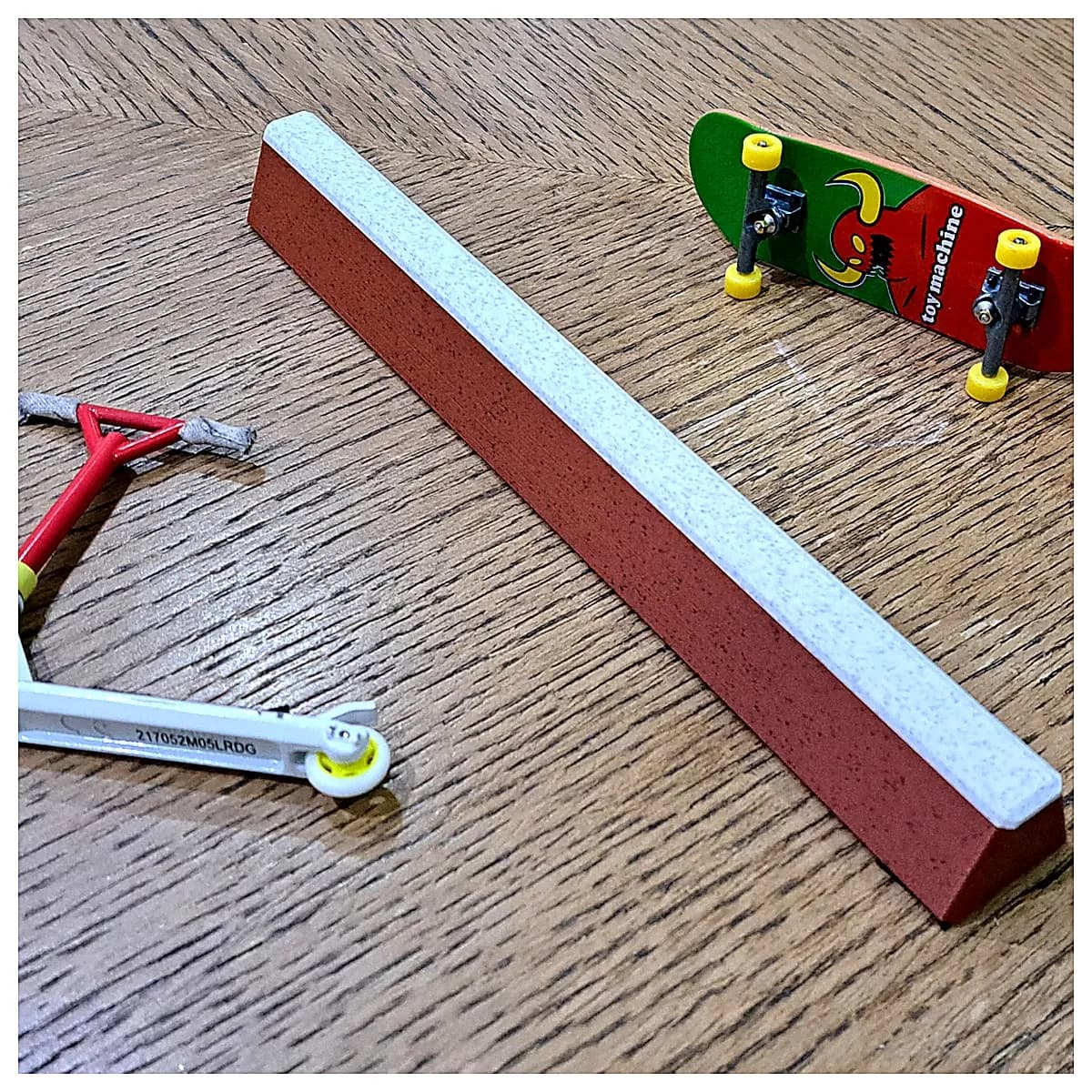 Finger Skateboard Edge Curb Stop Pad Anti Slip Strip Rolling Resistance Obstacle Protection Urban Skateboard Accessories