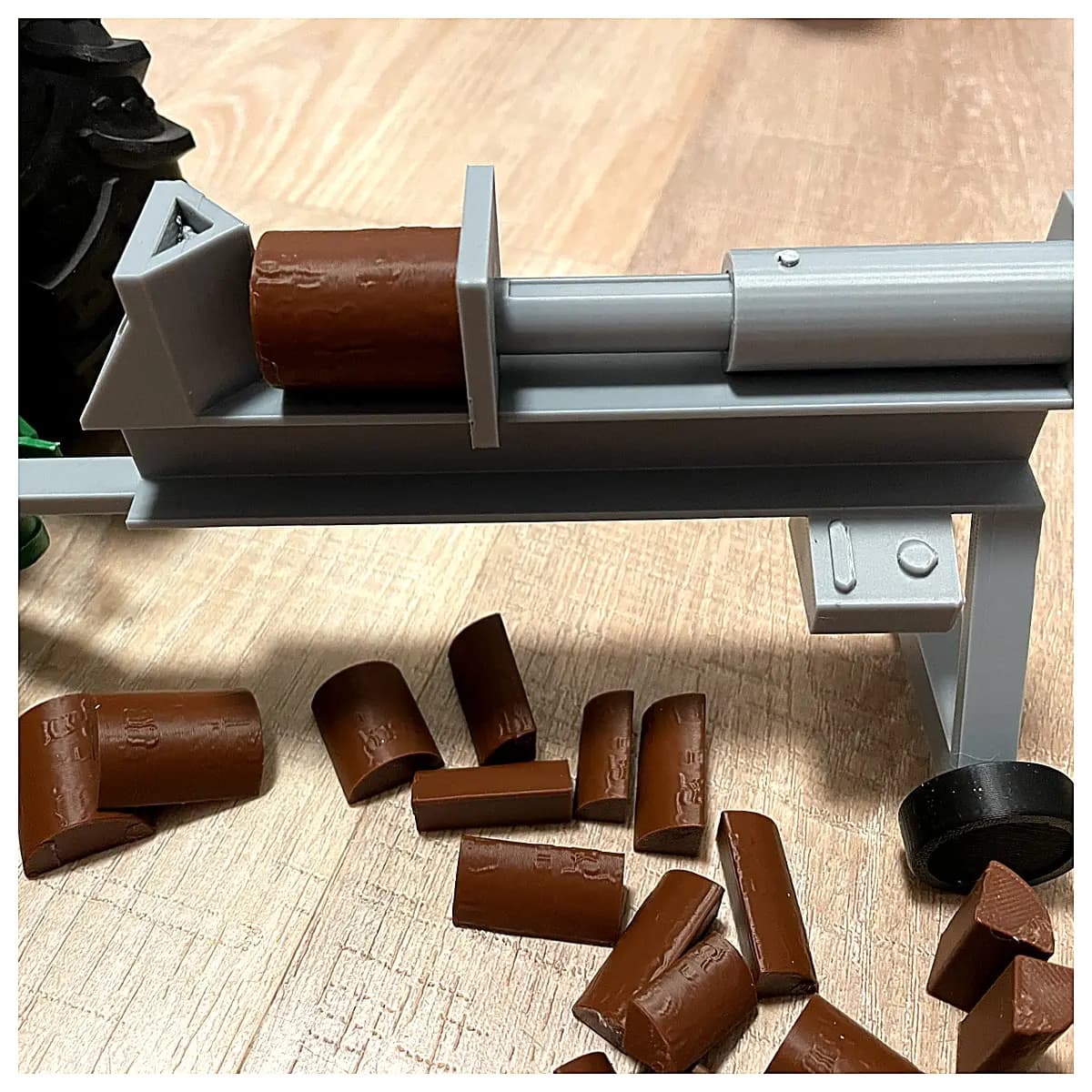Log Splitter with Logs Wood Cutting Attachment Set Woodworking Tools Outdoor Wood Processing Log Disassembly Saw Blades Choppi
