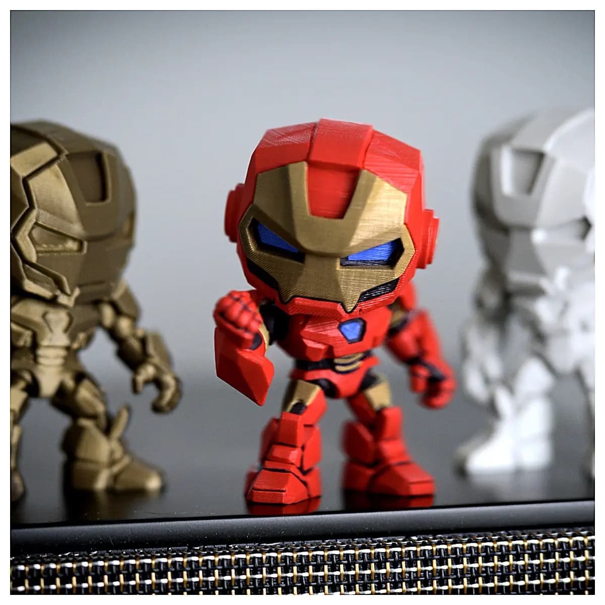 Fully Poseable Two Version Action Figure Model Flexible Joints Collectible Transforming Figure Boys Girls Accessories