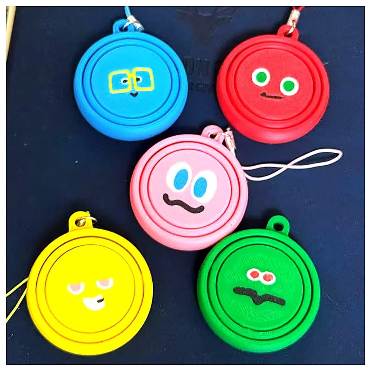 Mayday 5 Ball Finger Spin Set Ash Ball Ball Collectible Toys Memorabilia Gift Assembly