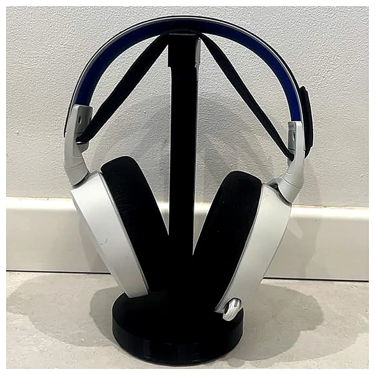 Headphone Holder Earbud Clip Phone Stand Headphone Stand Holder Adjustable Phone Ear Clip Mobile Stand Portable Lazy Bracket