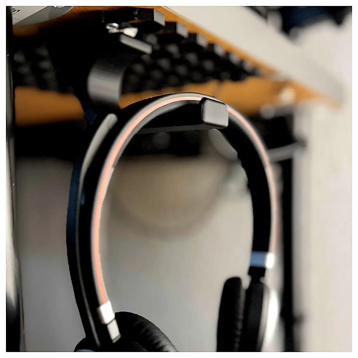 Underwear Organizer Shelf Desk Headphone Holder Multi Function Gadget Storage Accessory Phone Stand Bedroom Office