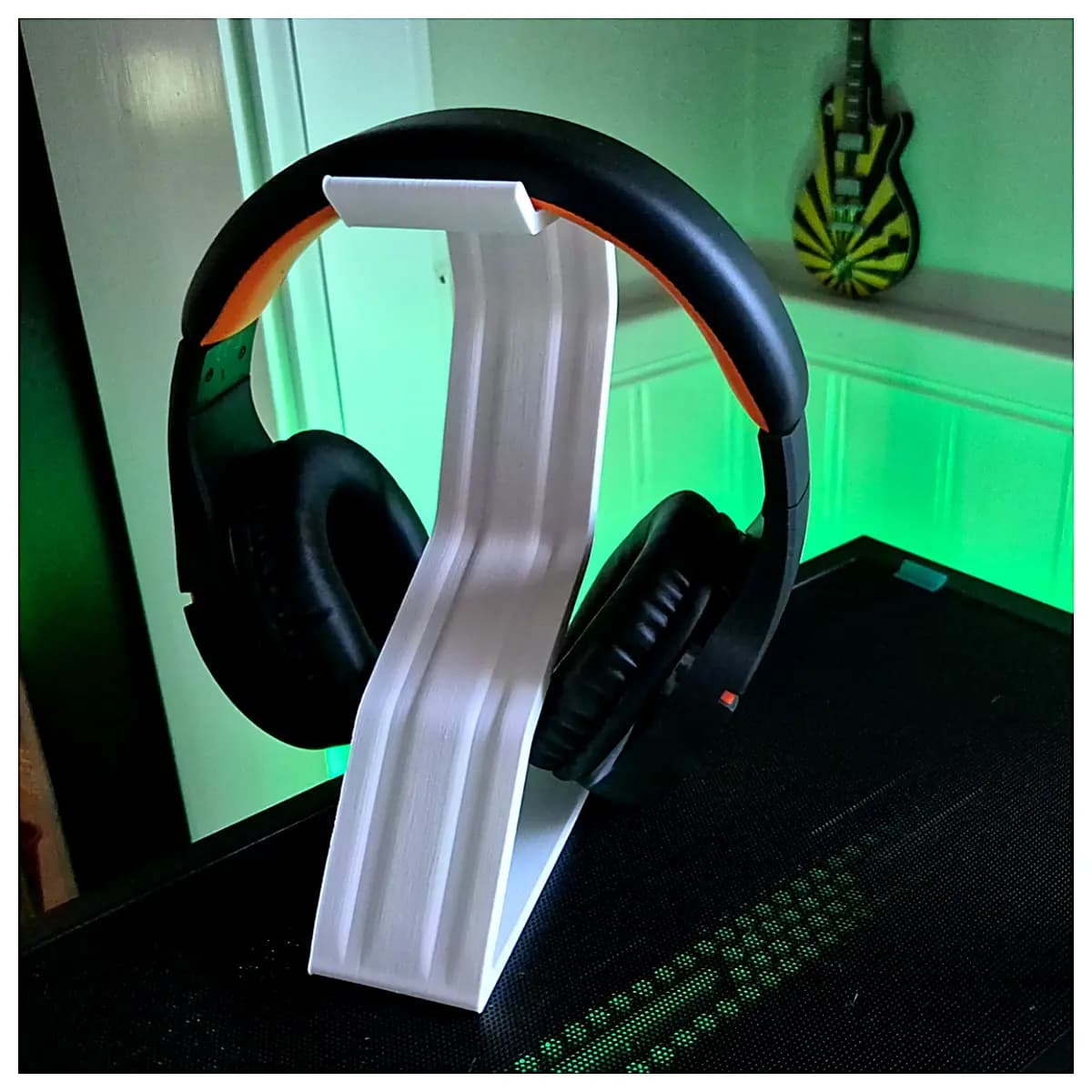 Headphone Holder Earbud Clip Phone Headphone Stand Mobile Earphone Holder Adjustable Headphone Grip Earbud Support Phone Accessory Headphone Stabilize