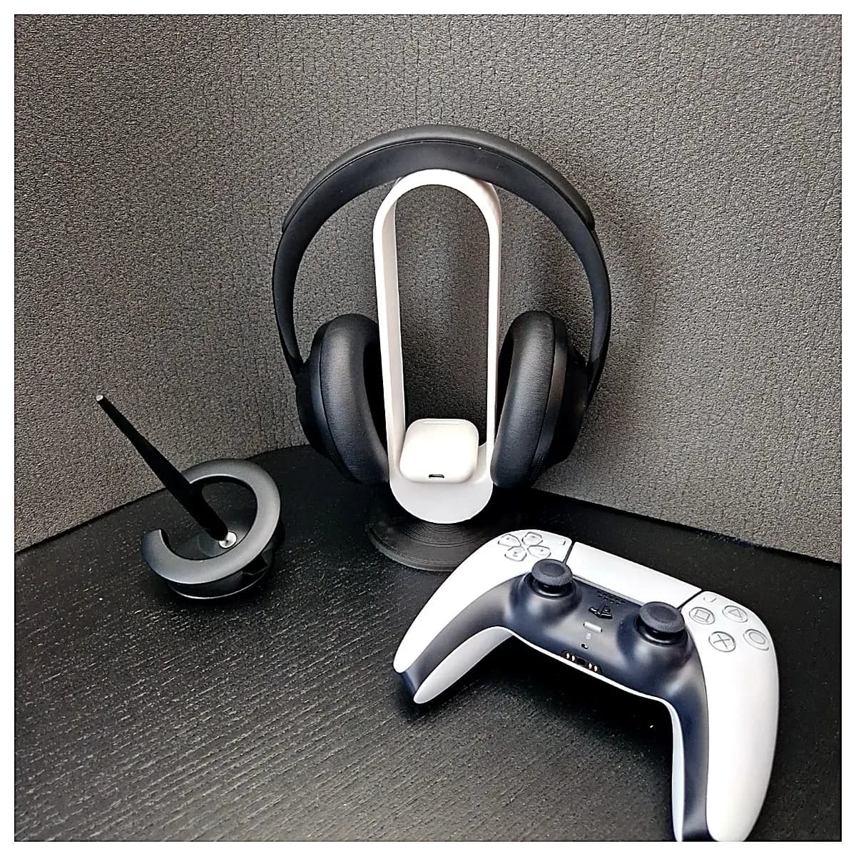 Headphone Holder Earbud Clip Mobile Phone Holder Earphone Stand Phone Accessory Headphone Support Adjustable Clip
