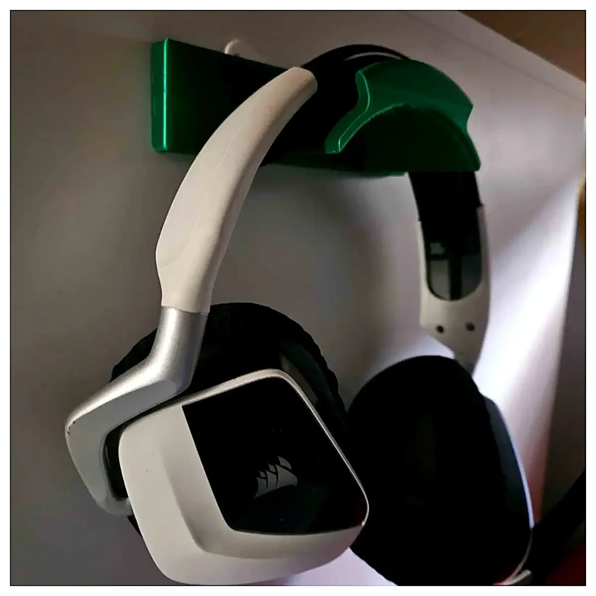 Headphone Cord Holder Headphone Strap Earbud Clip Headphone Fixing Strap Mobile Headphone Accessories Headphone Hanging Hook