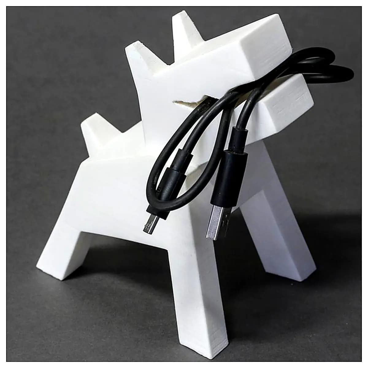 Dog Earbuds Holder Cute Puppy Accessory Phone Stand Pet Decoration Hanging Hook Dog Toy Parts Pet Supplies