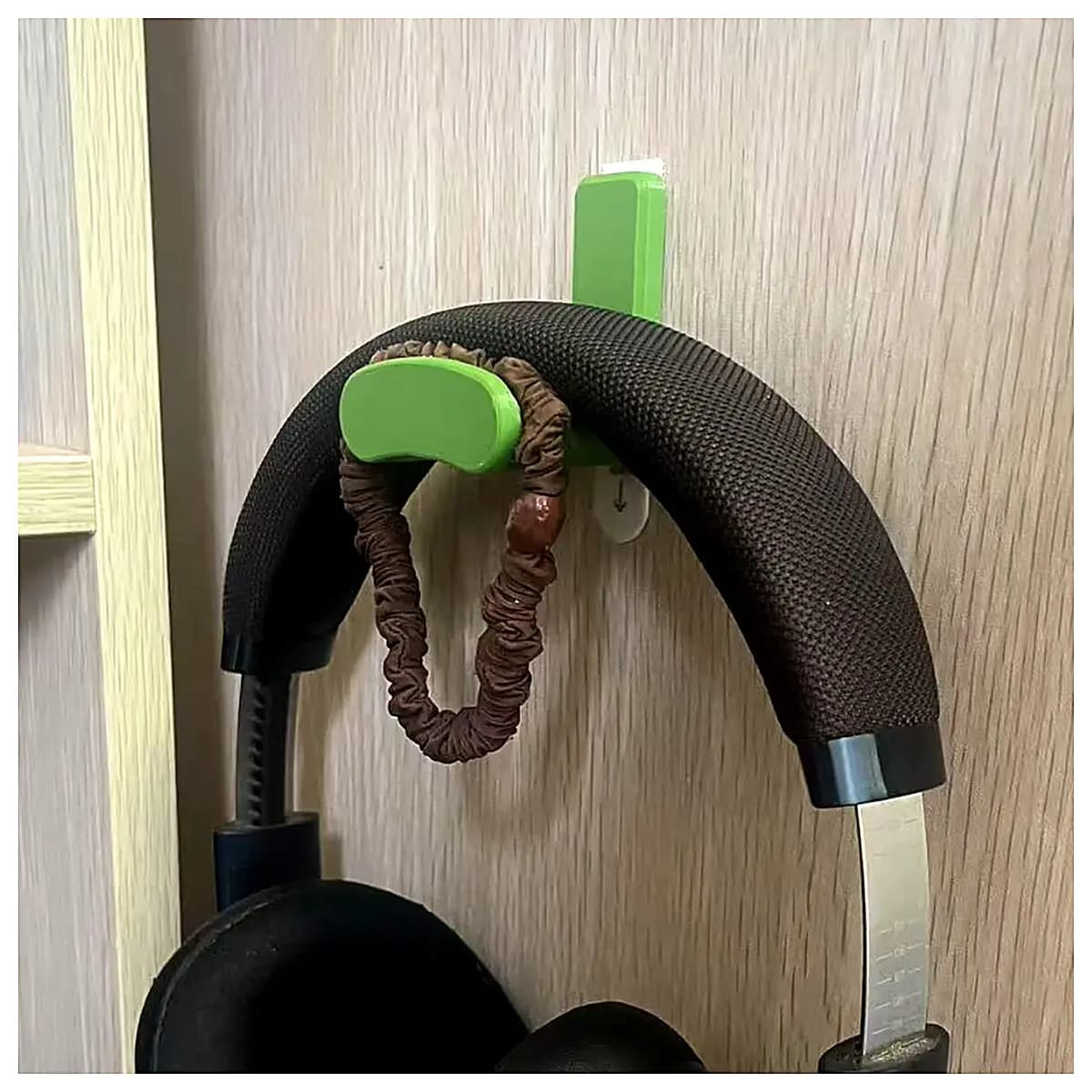 Headphone Holder Earbud Hook Phone Earbud Stand Cable Organizer Phone Accessory Earbud Clip Your Headphones