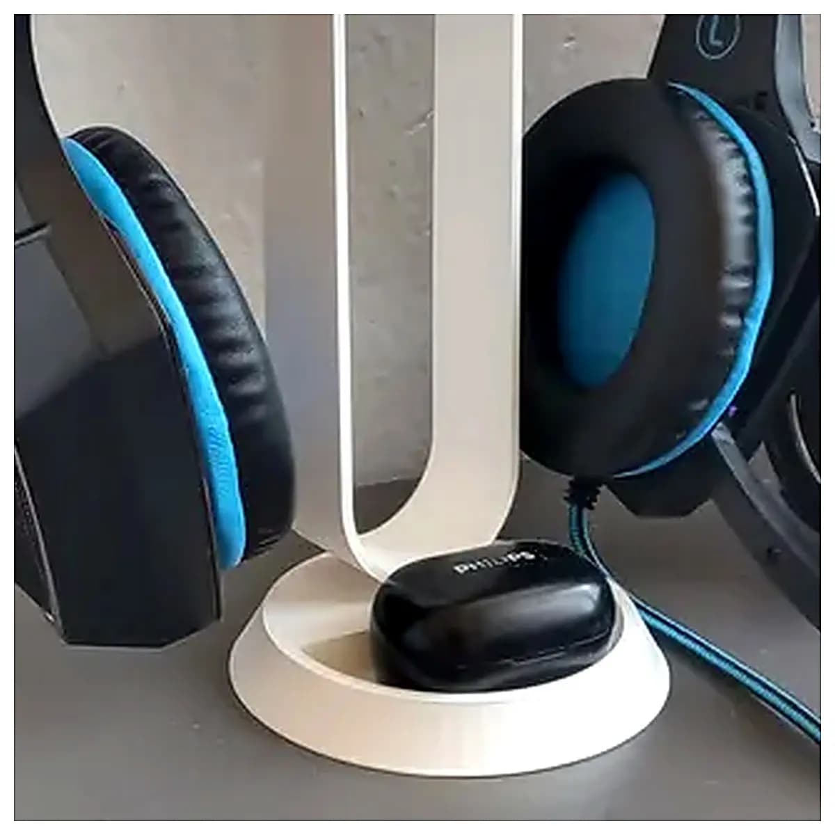 Headphone Holder Phone Headphone Clip Earphone Stand Mobile Phone Holder Bracket Support Portable Accessory Phone Parts