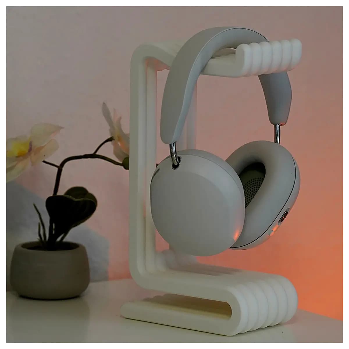 Designer Headphone Stand Listening Headphones Holder Earphone Stand Audio Device Support Portable Storage Organization Modern Headphone Stand