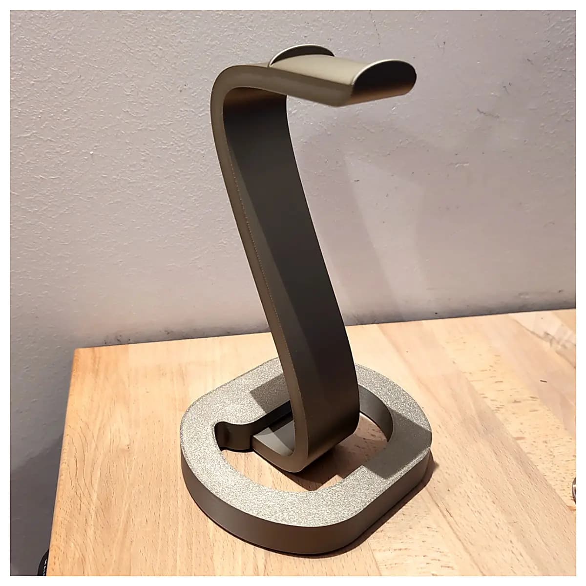 Headphone Holder Earbud Clip Phone Headphone Stand Earphone Holder Accessory Mobile Phone Headphone Support Headphone Stabilizer Sport Headphone Holde