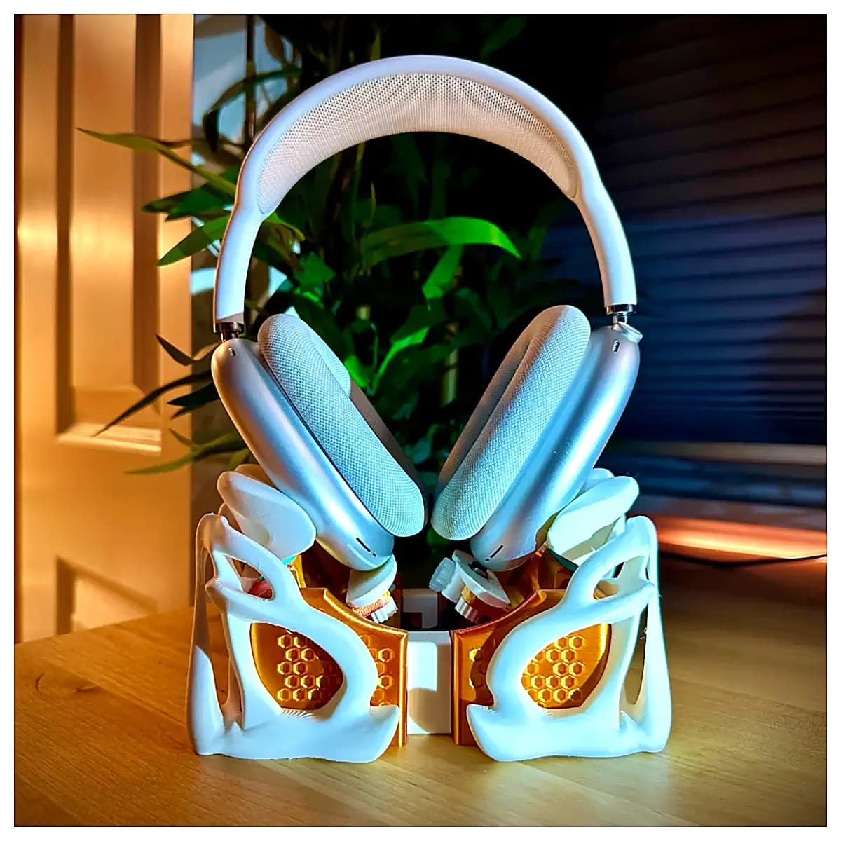 Wireless Earbud Holder Phone Stand Earphone Stand Mobile Phone Holder Accessory Phone Support Earbud Holder Stand