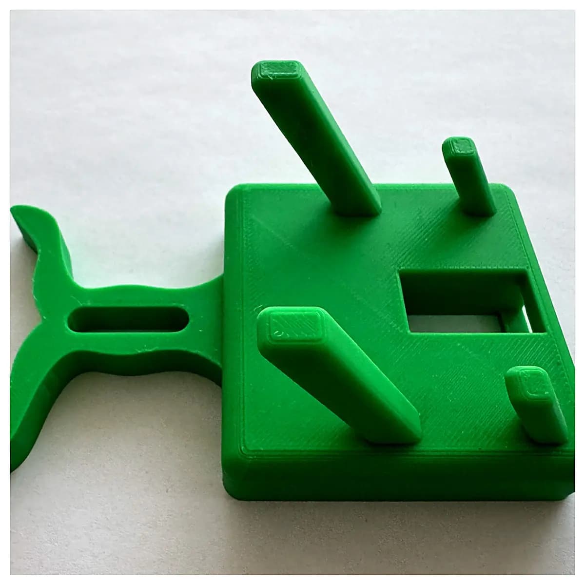 Phone Charging Holder Magnetic Mount Desktop Phone Stand with Charging Slot Phone Accessories Mobile Holder Bracket Charger Stand
