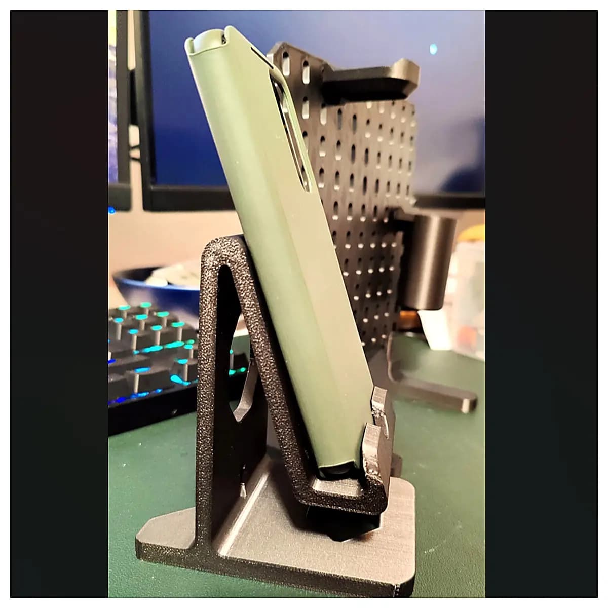 Car Phone Holder Mount Mobile Phone Holder Stand Adjustable Phone Holder Vehicle Phone Holder Desktop Phone Stand Phone Support Car Accessories