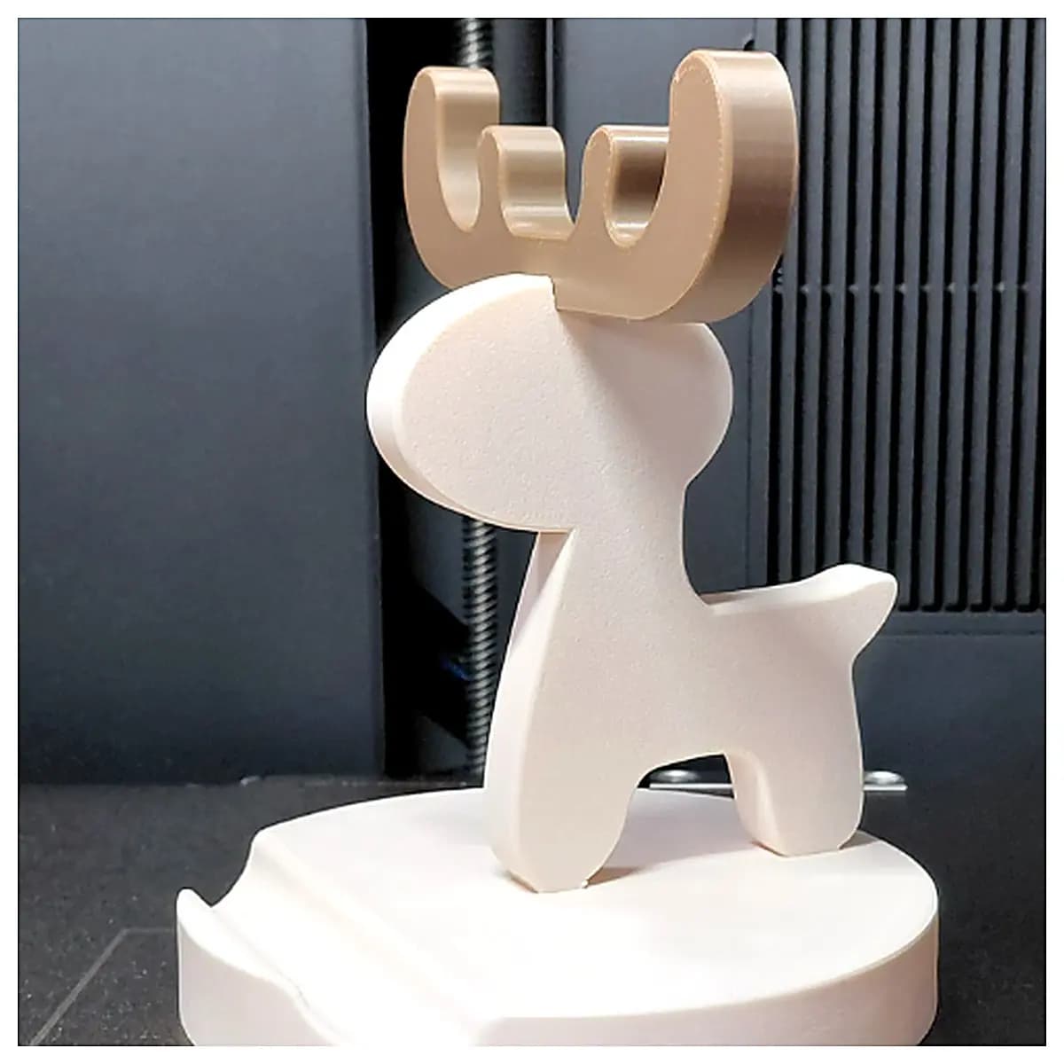 Mobile Phone Holder Phone Decoration Phone Accessory Phone Stand Phone Organizer Compatible with All Phones Desktop Ornament Phone Peripheral