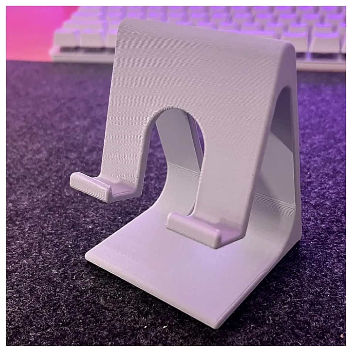 Car Phone Holder Mount Mobile Phone Holder Stand Bracket Accessory Support for Car Dashboard Auto Phone Holder