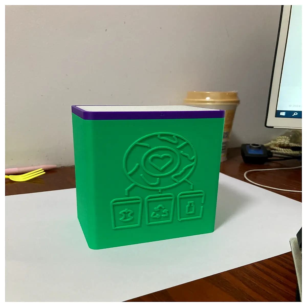 small desktop trash can office desk waste bin mini recycling container home car cup holder lidless