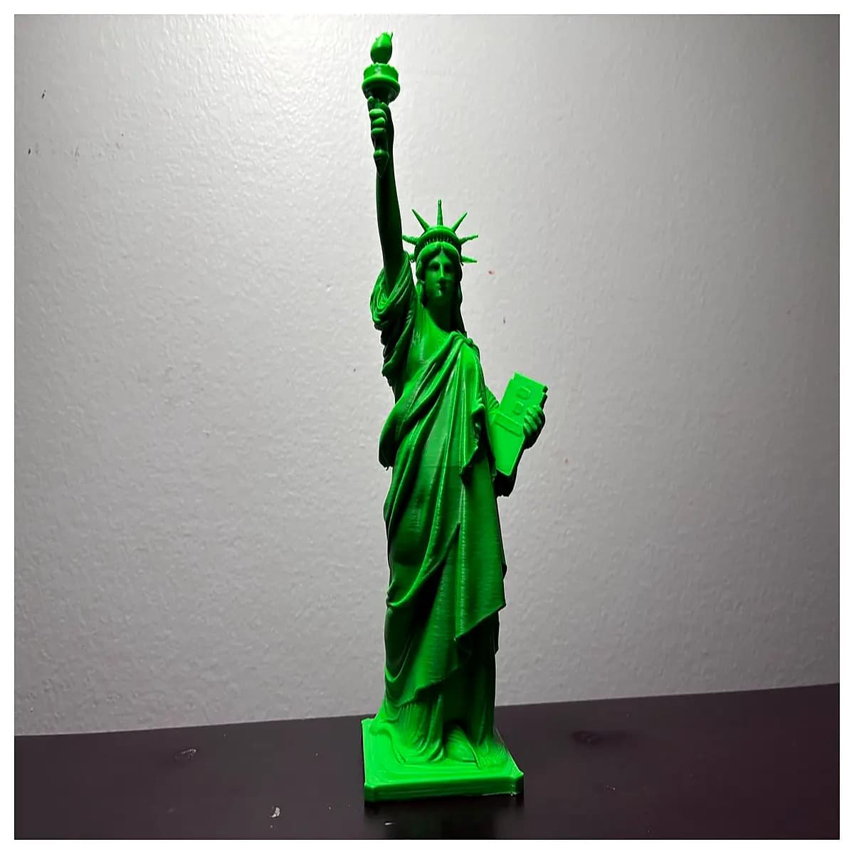 liberty statue high detail monument collectible souvenir home decor office