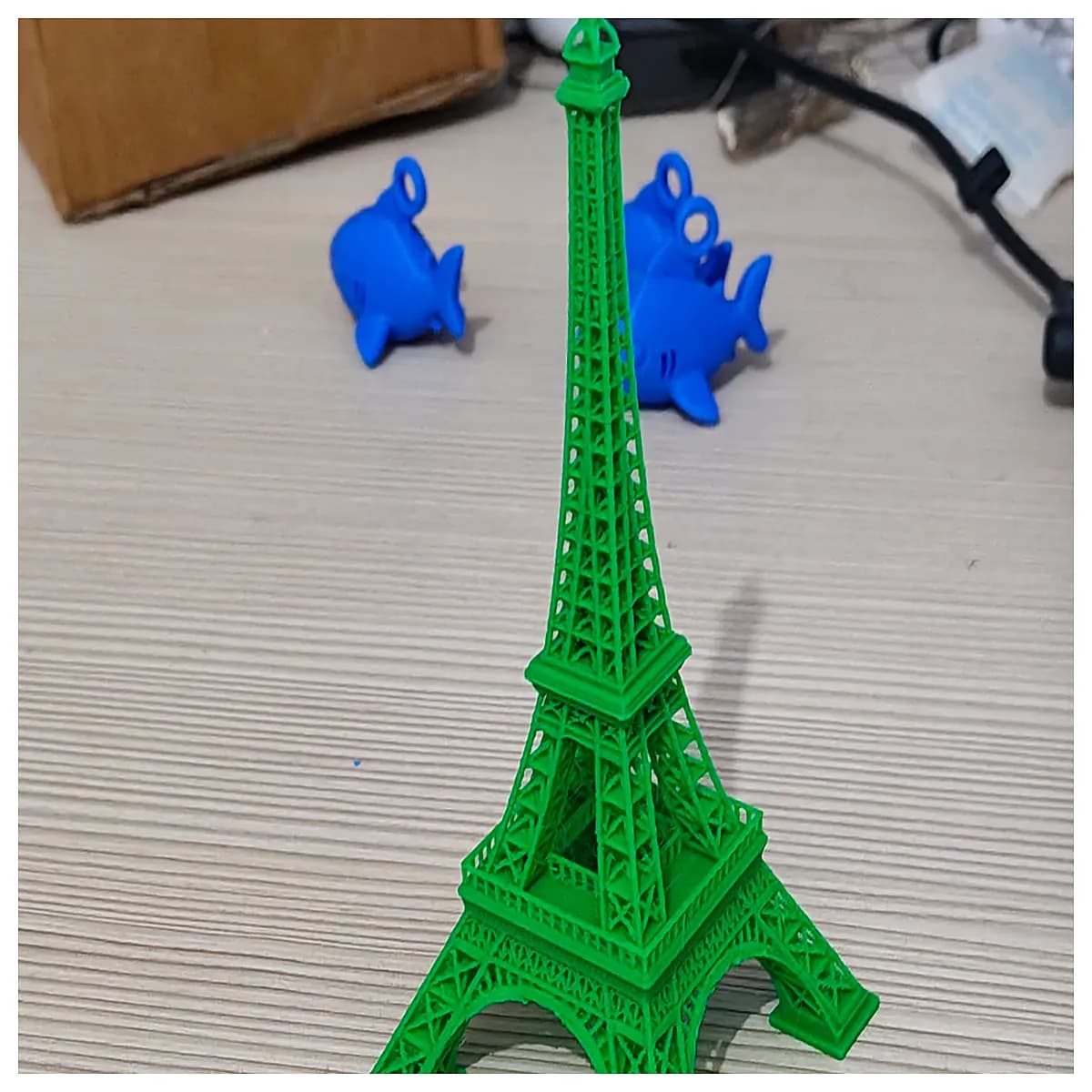 tower paris landmark souvenir metal craft gift desk decor travel memento miniature
