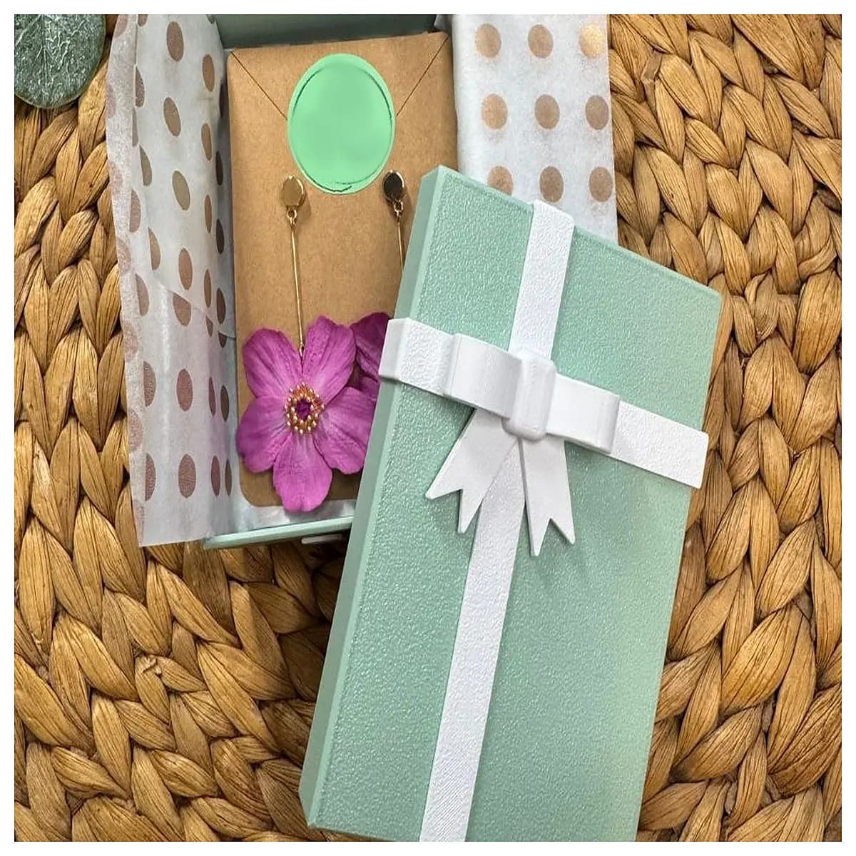 gift boxes for women men kids custom packaging with ribbon bow cardboard storage containers for holidays birthdays christmas