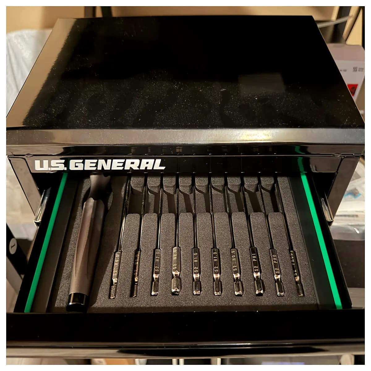 gridfinity organizer box for makerworld screwdriver set qa001 magnetic modular storage for precision tools and bits