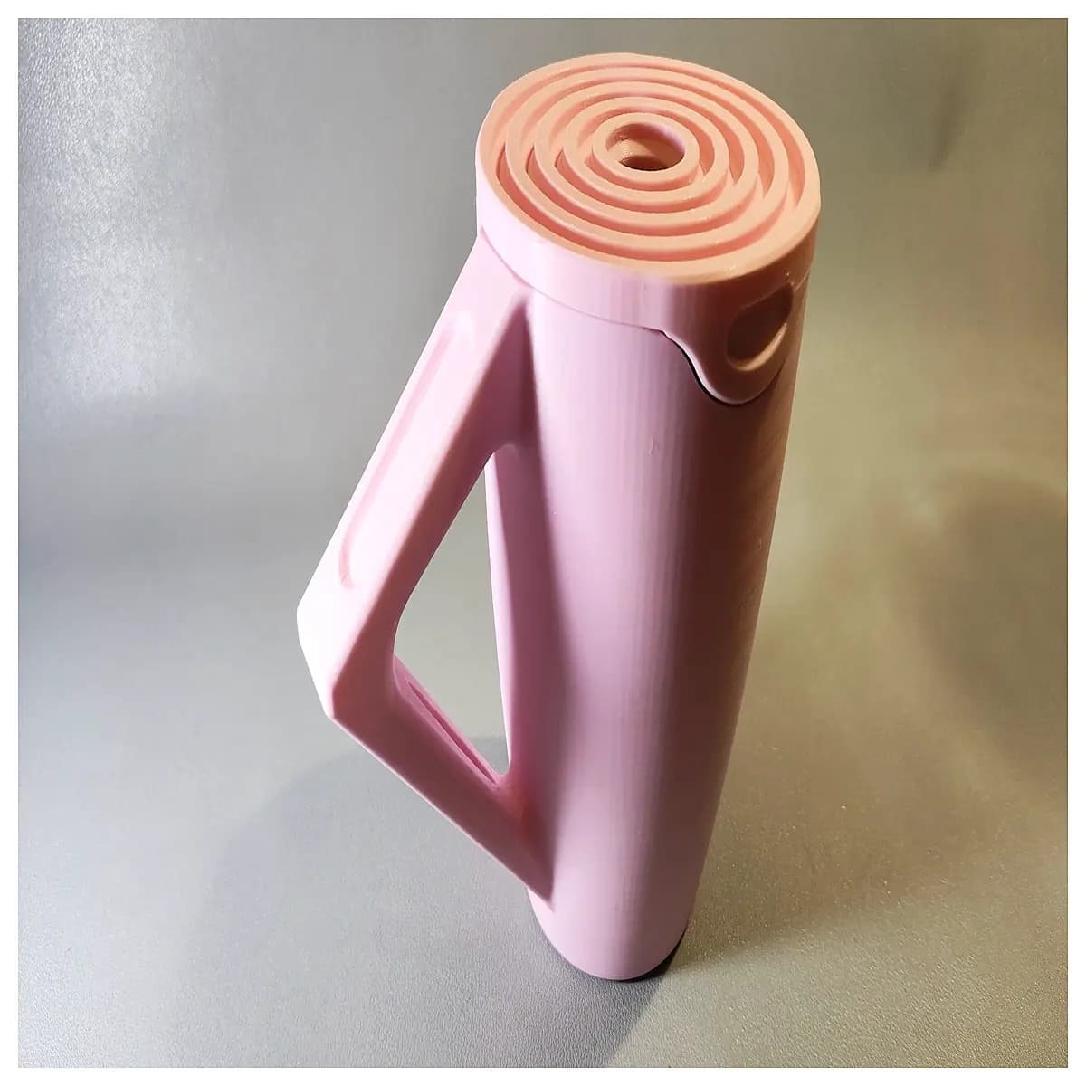 insulated coffee mug with handle and sleeve grip hot cold drink reusable travel cup cover