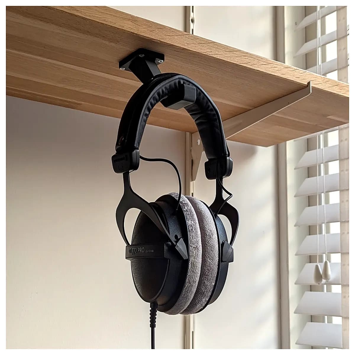 headset holder desk organizer headphone hook clip mount for gaming pc computer office desk cable management accessory
