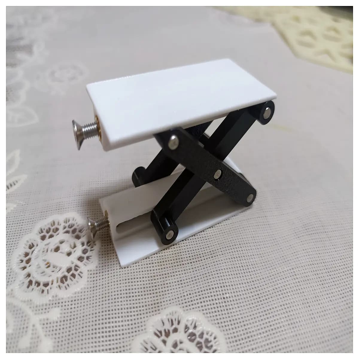 mini scissor lift table electric hydraulic small lifting platform for workshop industrial duty adjustable height