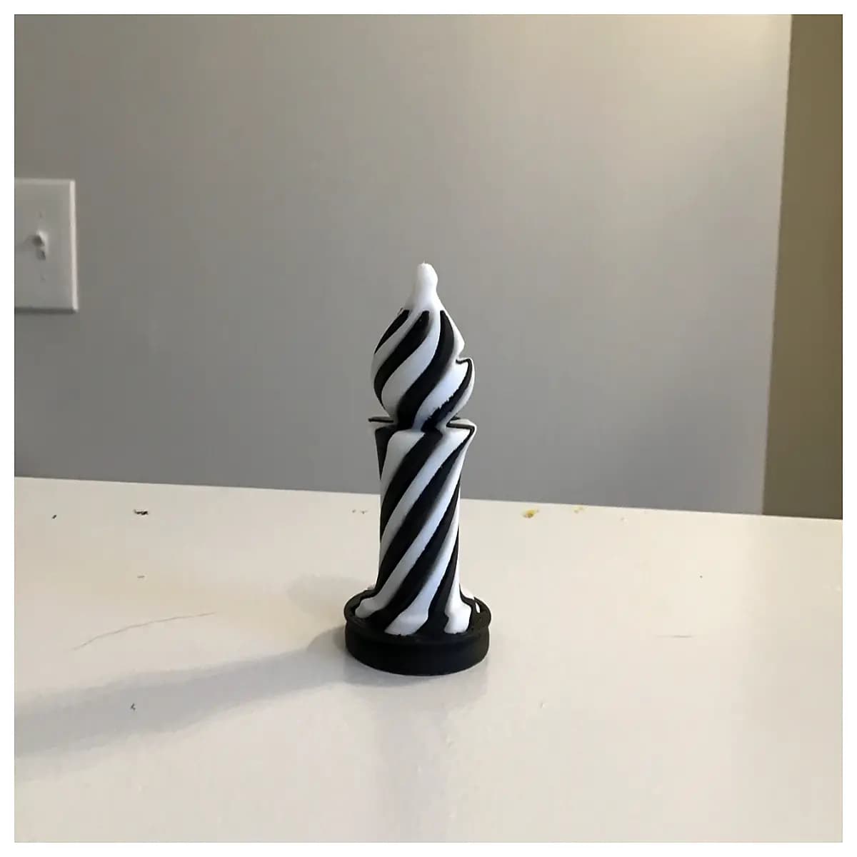 transparent chess bishop piece set see through glass or acrylic chessmen clear plastic chess set for kids and adults modern minimalist chess pieces