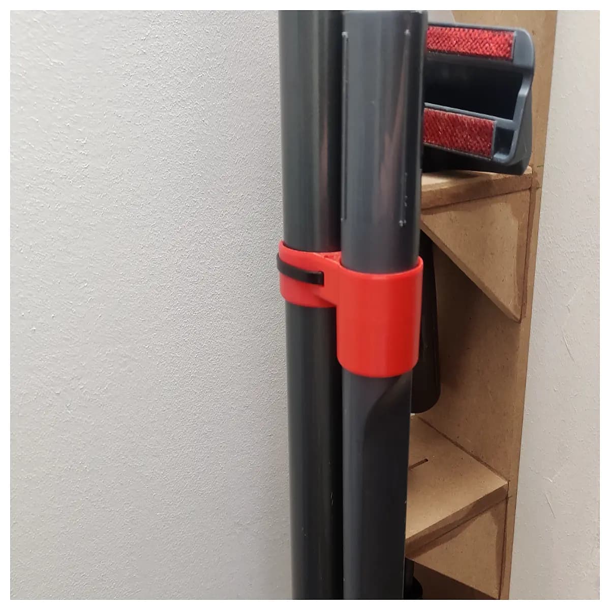 roventa x pert 660 vacuum cleaner narrow nozzle holder mount bracket replacement accessory storage rack