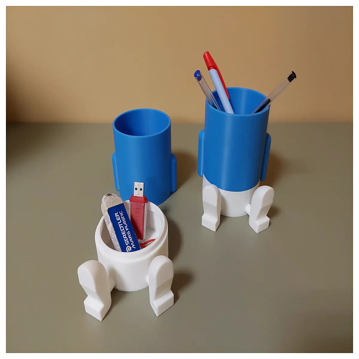 desk organizer pen holder cup for office supplies storage metal mesh stationery container
