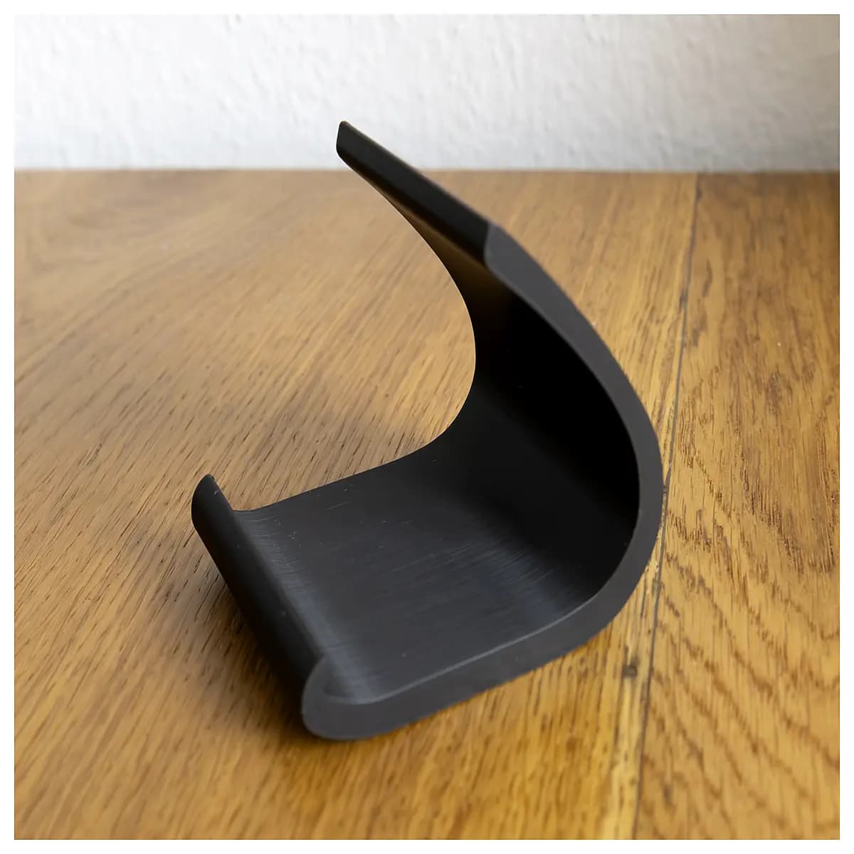 minimalist phone for desk sleek aluminum mobile holder compact tablet dock modern workspace accessory non slip grip device support