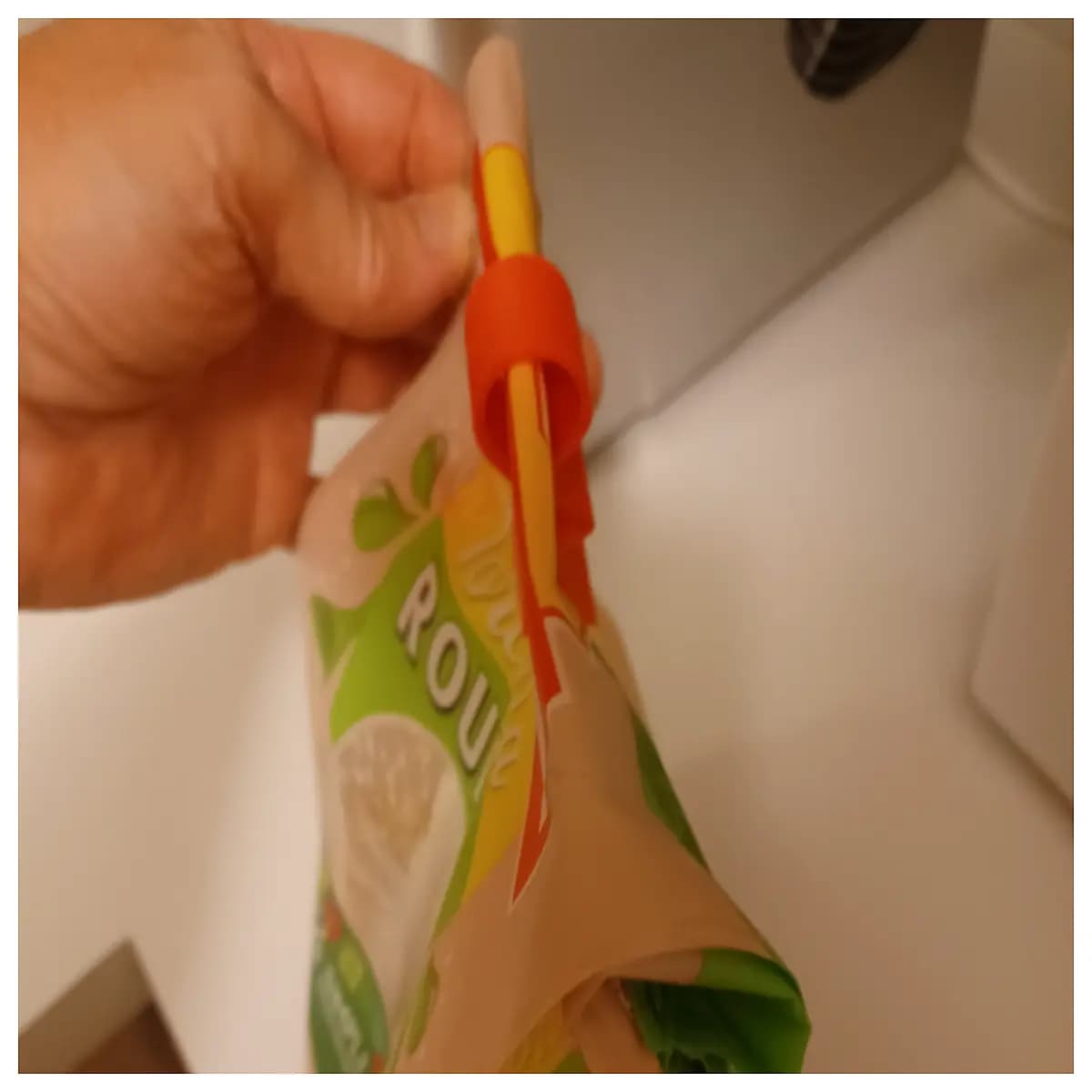 food bag clips bulk snack bag sealers for chips reusable plastic clips for bags kitchen organization accessories airtight food storage clips