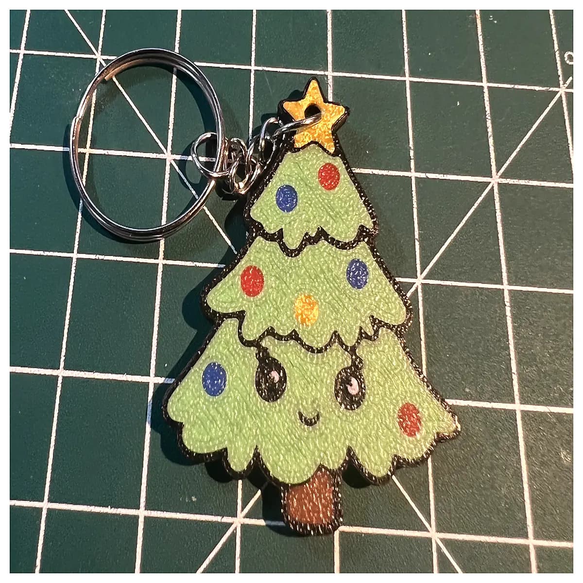 christmas tree keychain cute holiday decor bag purse car keyring festive ornament accessory