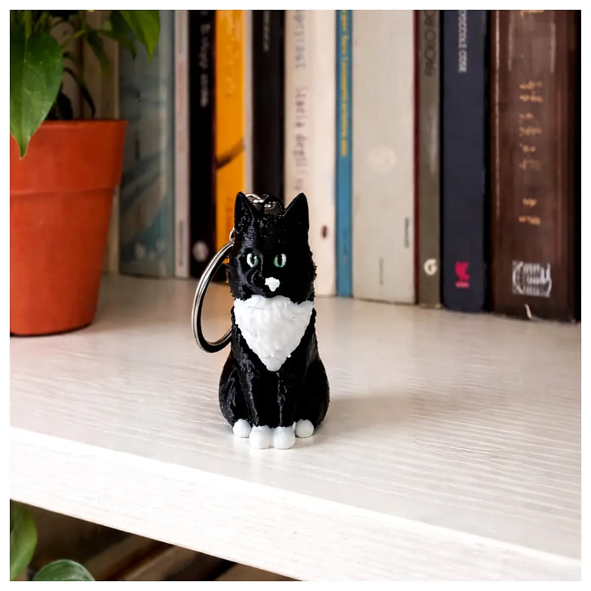 cute white cat keychain pendant for bags backpacks car keys cat lovers animal lover accessories