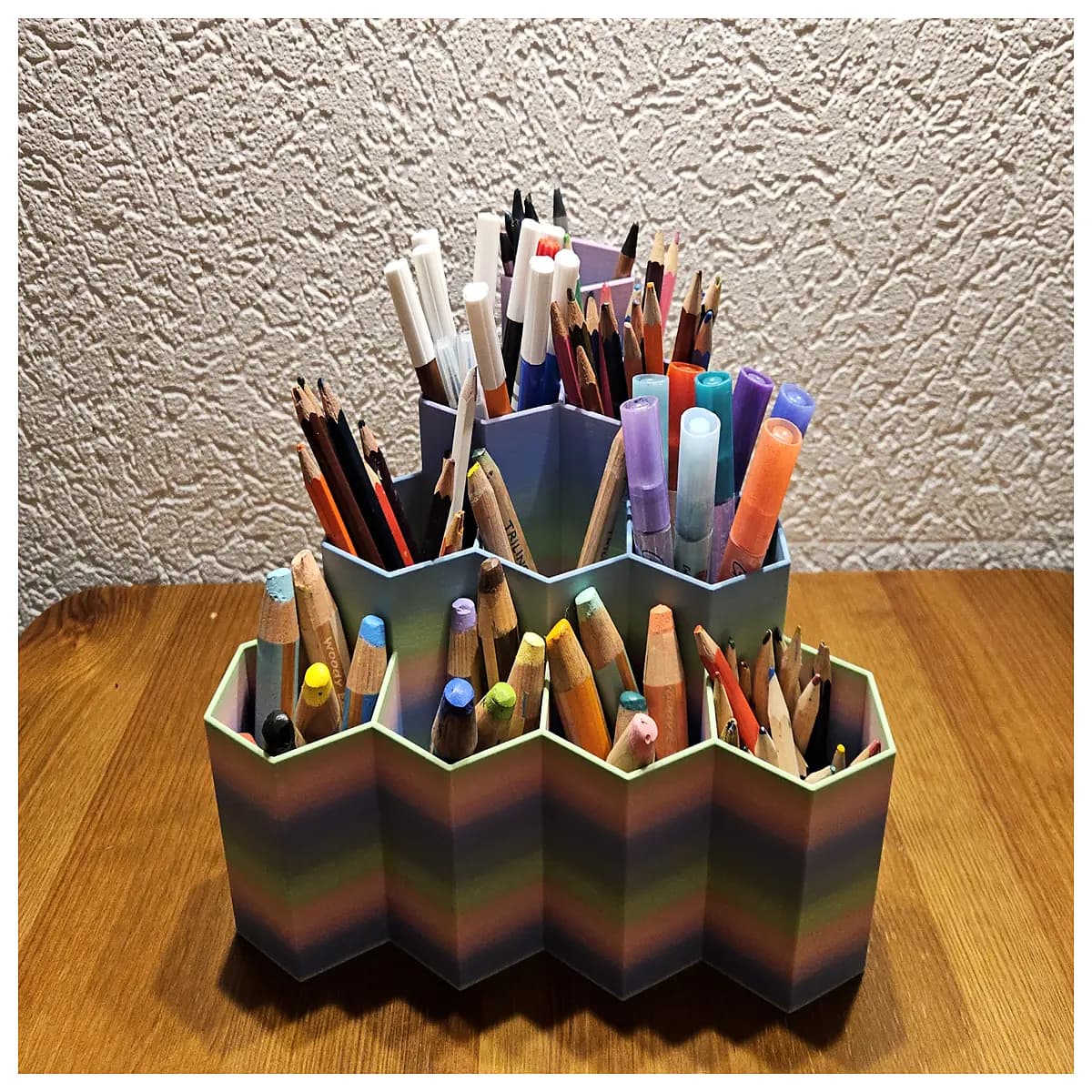 hexagon pen holder desk organizer geometric pencil cup stationery storage container office supplies aesthetic writing accessories