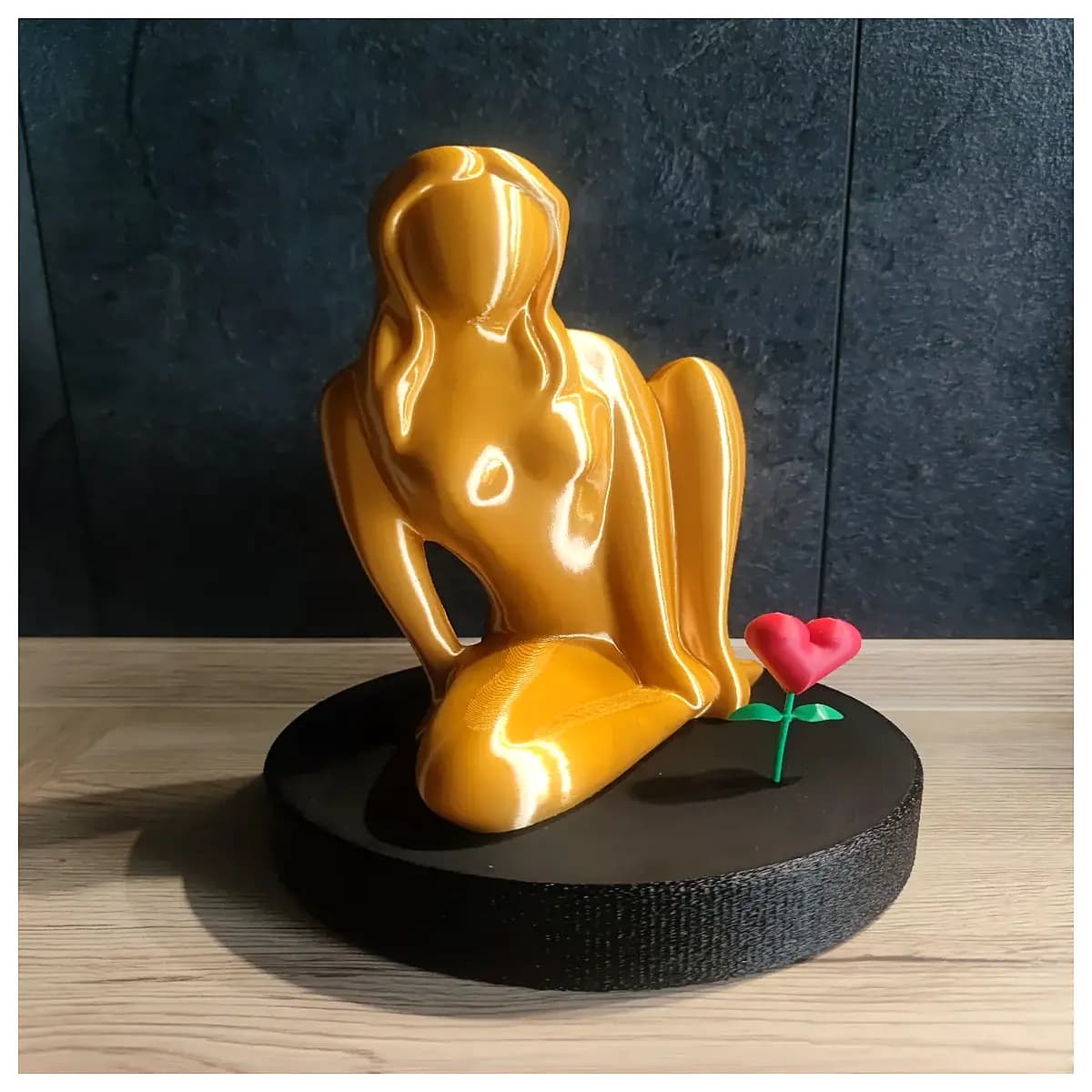 jolie fille avec pince à cheveux fleur accessoire kawaii esthétique pour les adolescents