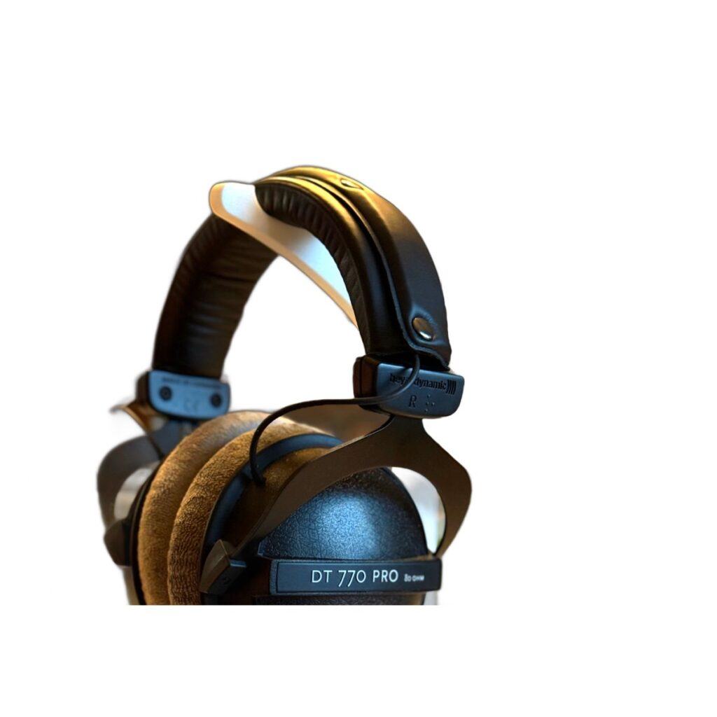 Headphone Holder Clip Simple Foldable 50g Lightweight Earbud Organizer Accessory Drop Protection