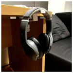 Headphone Holder Clip Earbud Grip Phone Stand Mobile Accessory Anti Lost Bracket Phone Clip Perfect for Headphones Phones