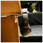 Headphone Holder Clip Earbud Grip Phone Stand Mobile Accessory Anti Lost Bracket Phone Clip Perfect for Headphones Phones