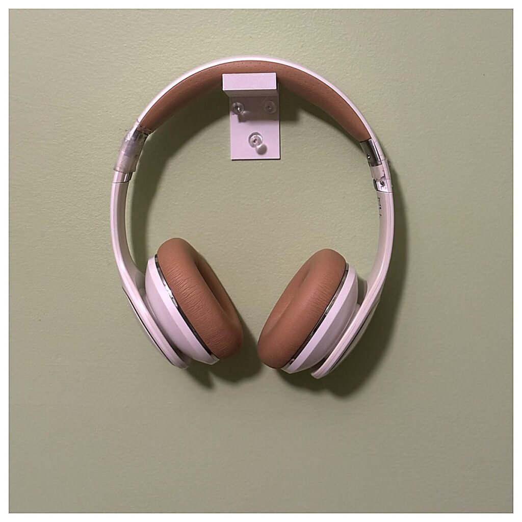 Headphone Wall Mount Holder Phone Stand Bracket Desktop Mobile Phone Holder Earbud Support Accessory Shelf Support